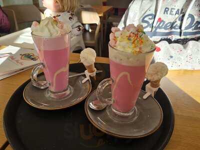 Pinks Parlour