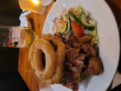 The Elm Tree @ Heath