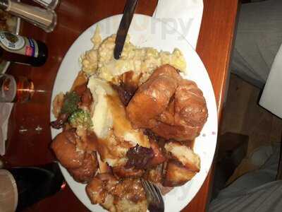 The Elm Tree @ Heath