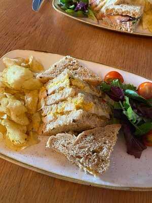 Lulu's Coffee Shop And Wine Bar