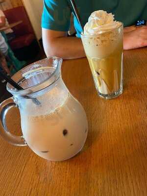 Lulu's Coffee Shop And Wine Bar