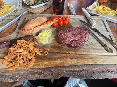 Hydeout Bar-b-q & Smokehouse