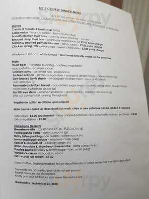 Poolside Restaurant At The Empire