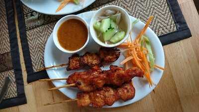 Bay View Bar & Thai Dining