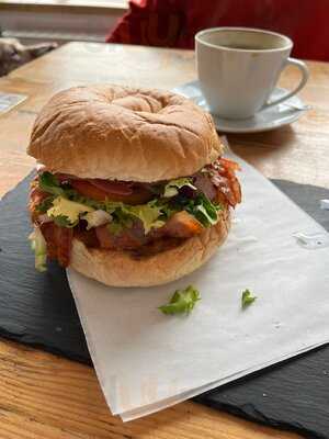 Attic Southend - Photo 8