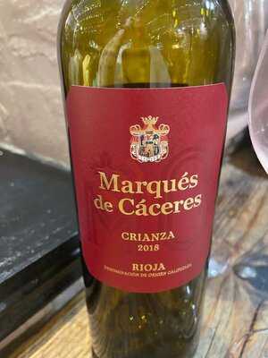 Los Reyes Tapas & Wine Bar