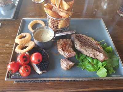 Rafferty's Steak And Wine Bar