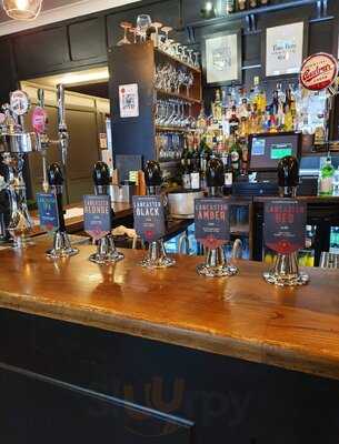 The Sun Hotel & Bar (dining)