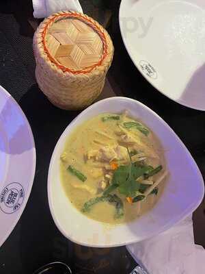 Blue Moon Restaurant