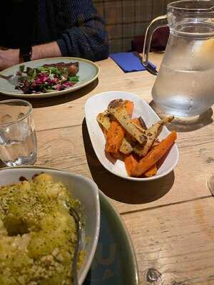 Victoria Pub And Kitchen