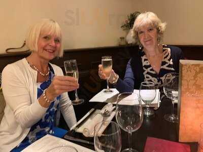 Cockadoo Bar & Restaurant