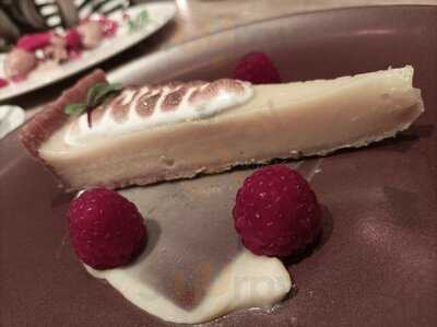 George's Dining Room & Bar