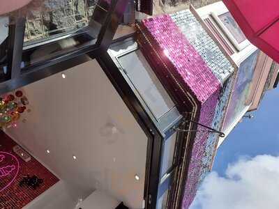 Knickerbockers Ice Cream Parlour