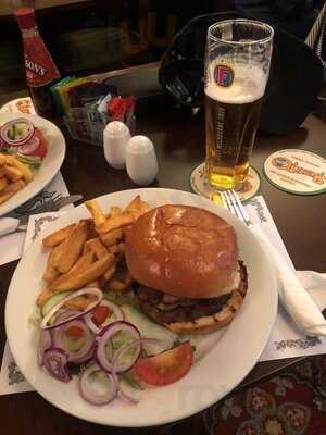 O' Sheas Bar And Grill