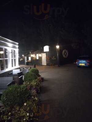 The White Hart - Photo 7