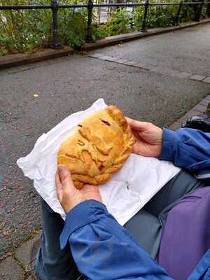 Llangollen Oggie Shop & Fine Foods