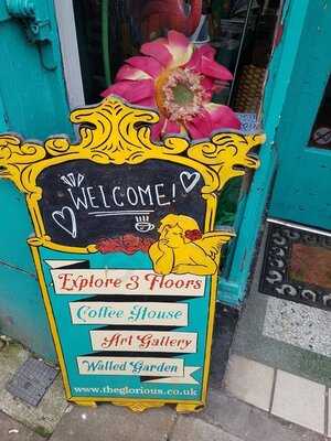 The Glorious Art House