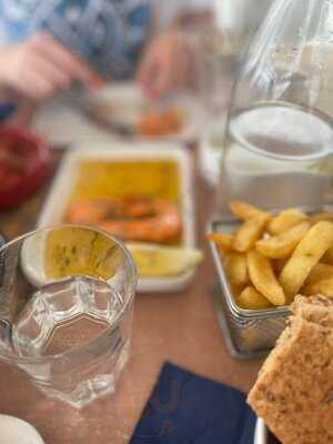 Billy Hundreds Fish N Tapas Restaurant