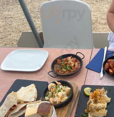 Billy Hundreds Fish N Tapas Restaurant