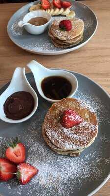 Rebels House Pizzeria & Pancakes