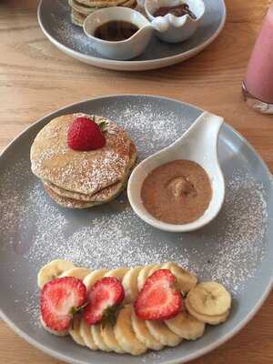 Rebels House Pizzeria & Pancakes