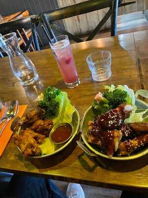 9 Elephants Thai Drink & Dine