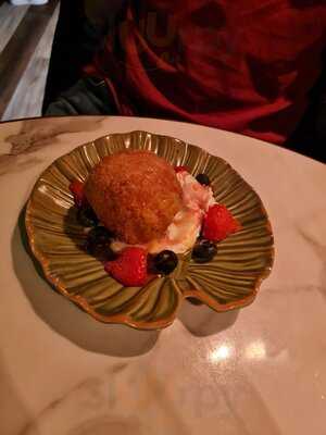 9 Elephants Thai Drink & Dine