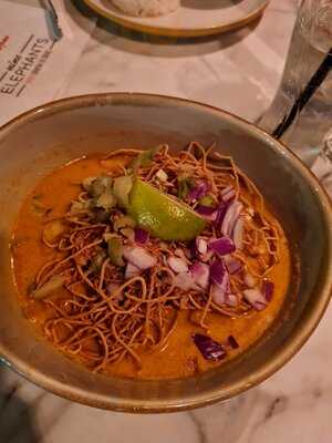 9 Elephants Thai Drink & Dine