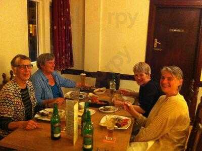 Everest Nepalese Restaurant And Bar