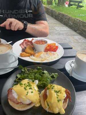 The Lamppost Cafe - Burrs