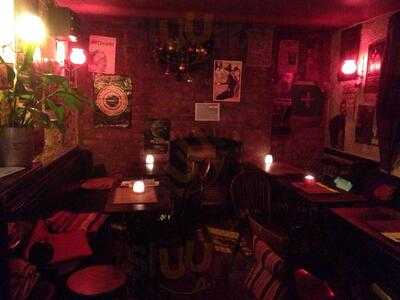 Y Delyn Wine And Tapas Bar