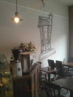 Alexander's Cafe And Pizzeria