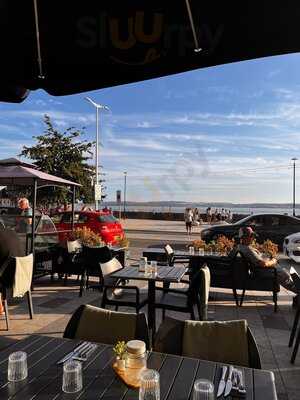 On The Rocks Restaurant Bar