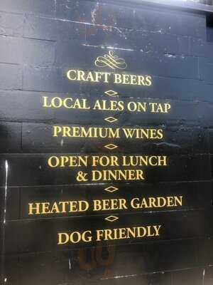 The Corner House Freehouse & Garden