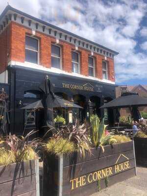 The Corner House Freehouse & Garden