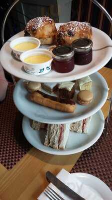 The Honest Lawyer Restaurant