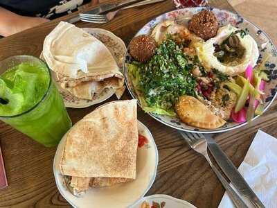 Comptoir Libanais Reading