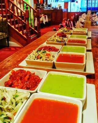 Le Raj Indian Restaurant