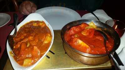 Le Raj Indian Restaurant