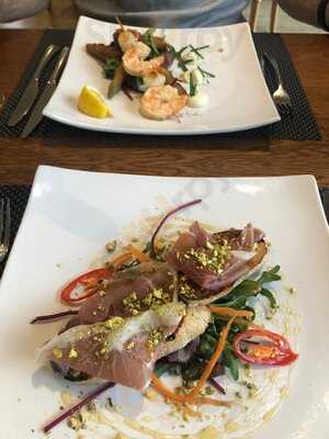 Oliver's Restaurant & Fagin's Wine Bar