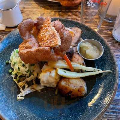 The Fox & Hounds, Lyndhurst