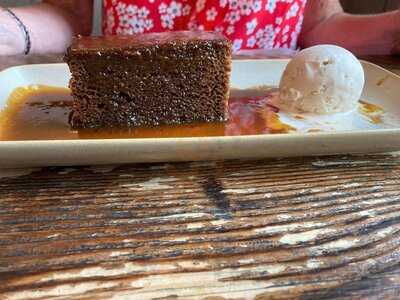 The Fox & Hounds, Lyndhurst