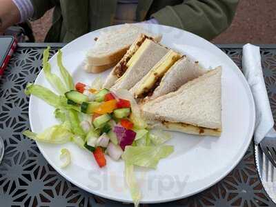 The Stone Jetty Cafe