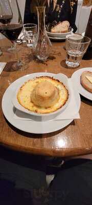 Lawson's Bar & Bistro