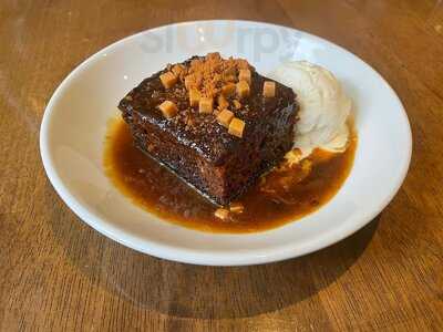 Lawson's Bar & Bistro