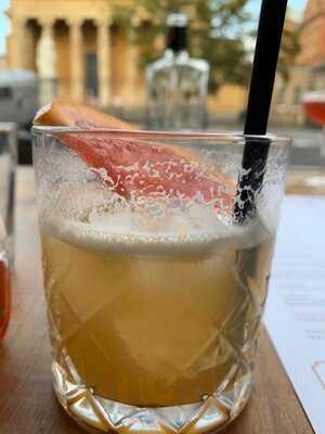 Tonic Craft Beer & Cocktail Bar