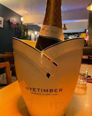 Wine & Reason Wine Bar Worthing