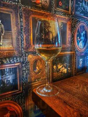 Wine & Reason Wine Bar Worthing