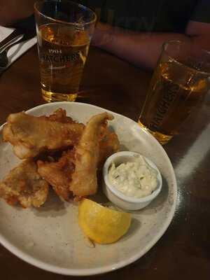 The Salamander - A Great British Pub