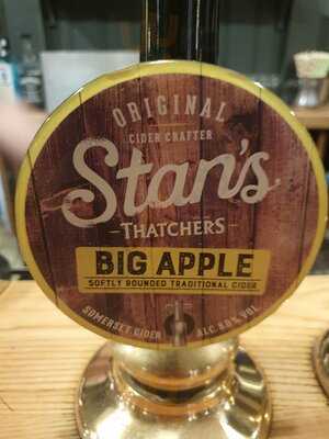 The Salamander - A Great British Pub